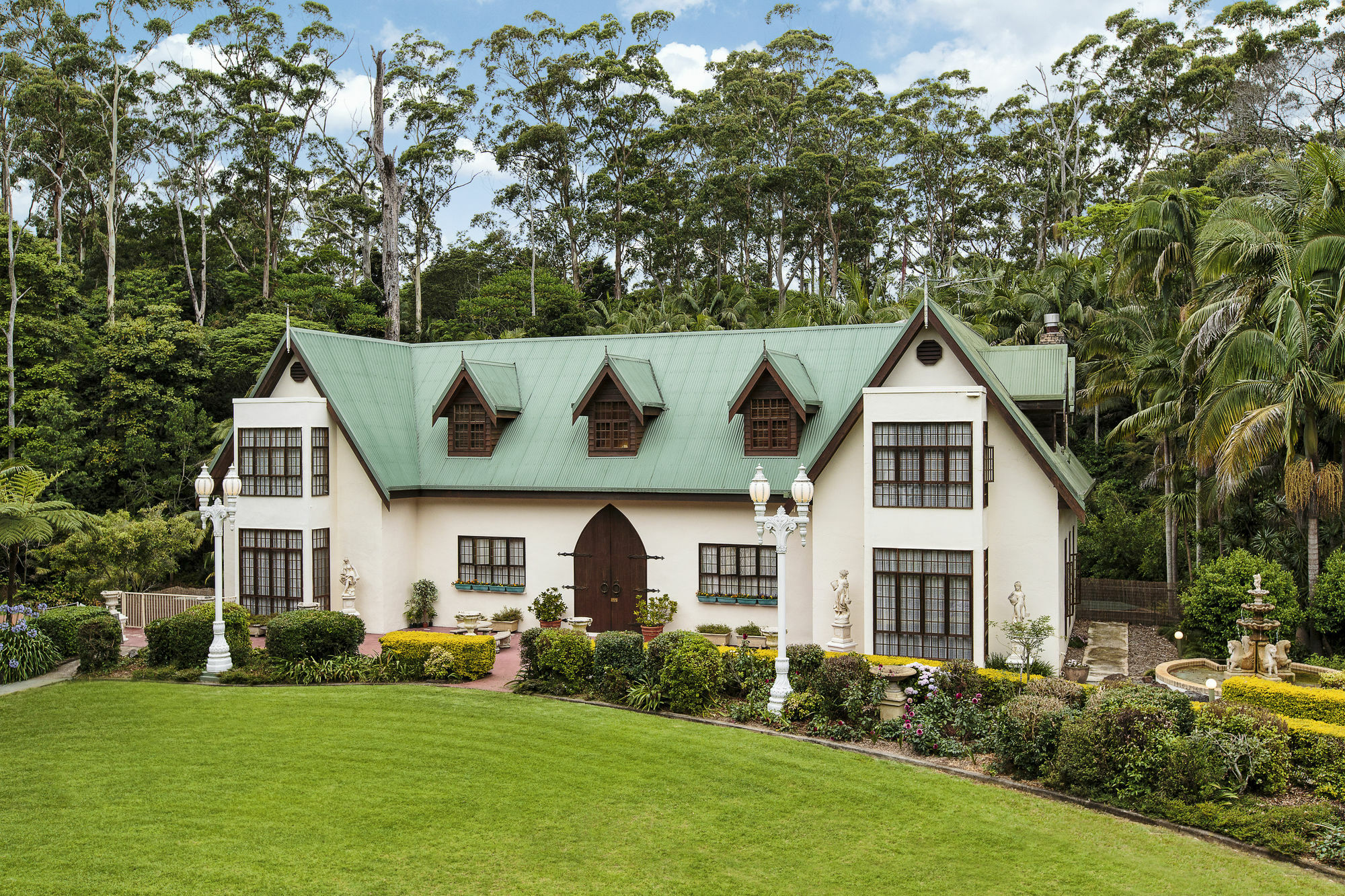 Mt Tamborine Stonehaven Manor Guest house